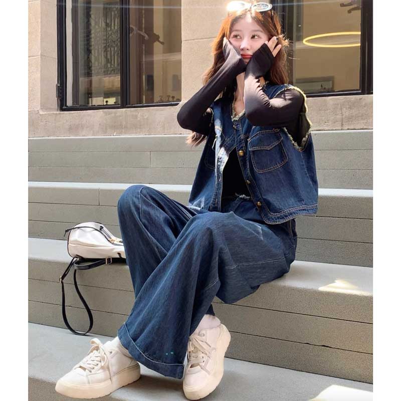 デニムベスト×ワイドデニムパンツ