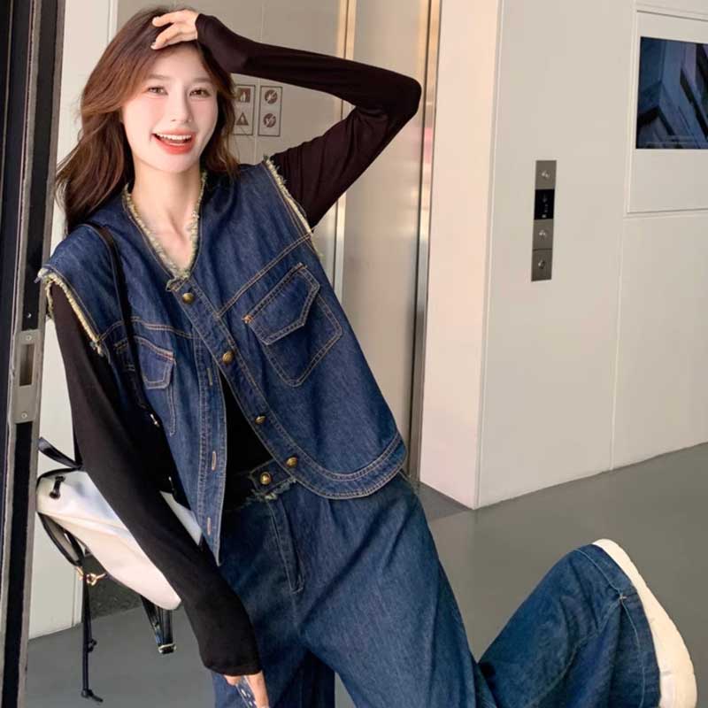 デニムベスト×ワイドデニムパンツ