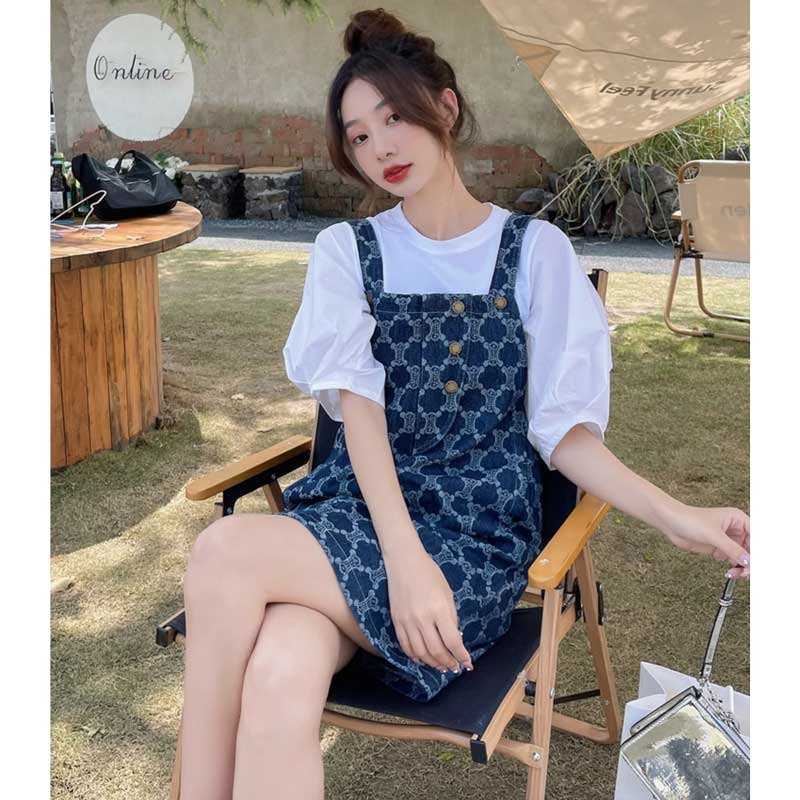 バルーン袖カットソー×デニムサロペットスカート