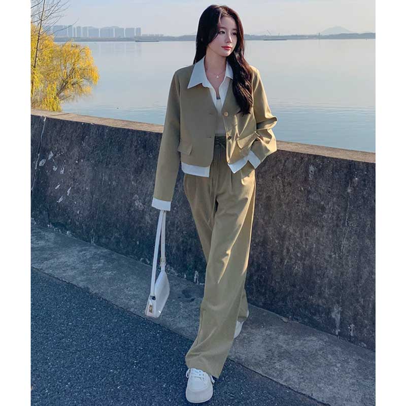 ホワイトカラージャケットセットアップ