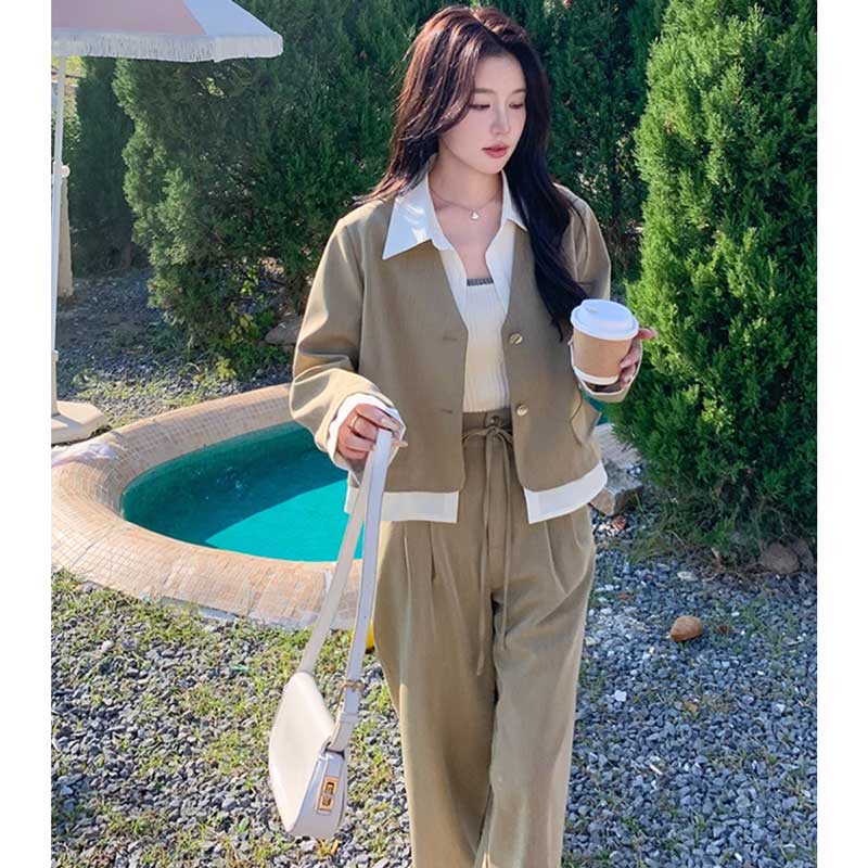 ホワイトカラージャケットセットアップ