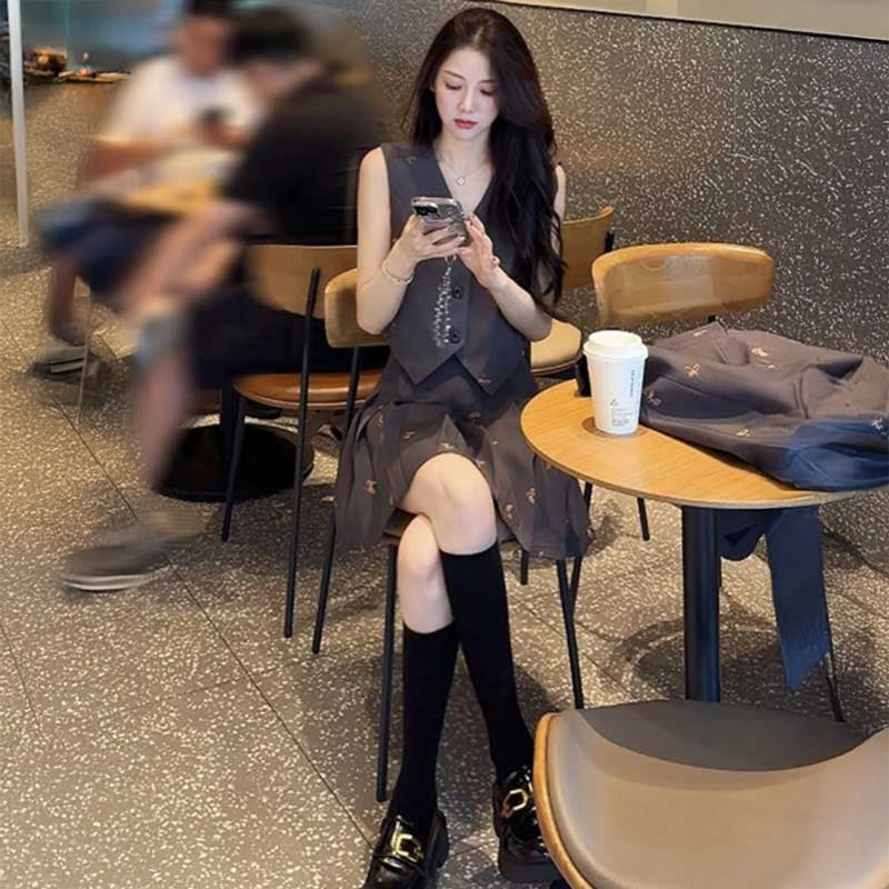 刺繍入りアンサンブル