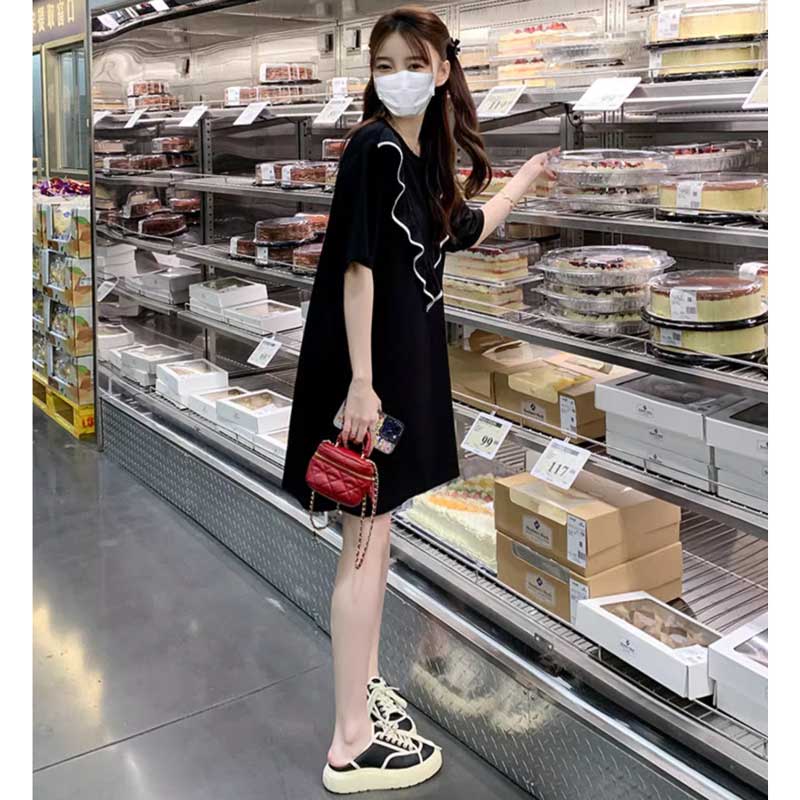 ブラックフリルワンピース