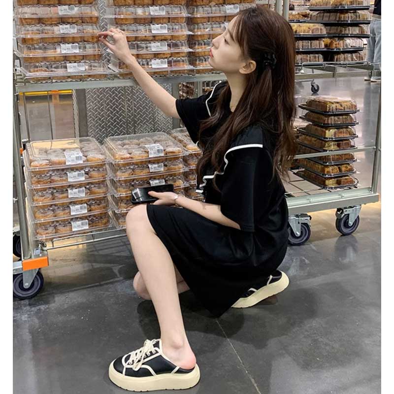 ブラックフリルワンピース