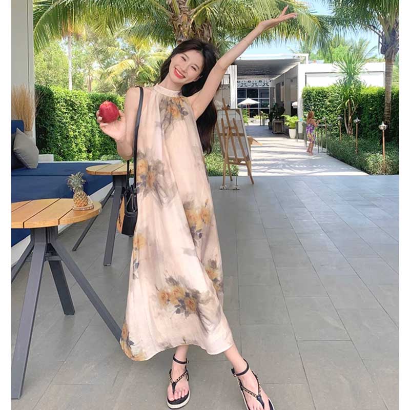 ホルターネックAラインワンピース