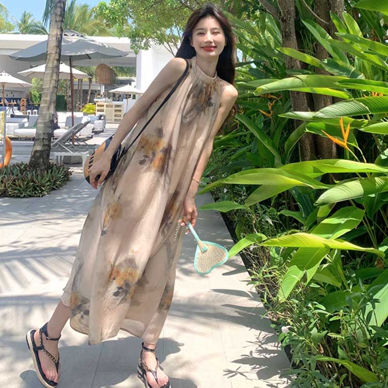 ホルターネックAラインワンピース