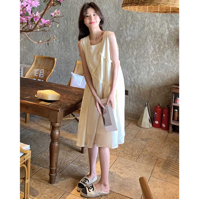 アイボリーノースリーブワンピース