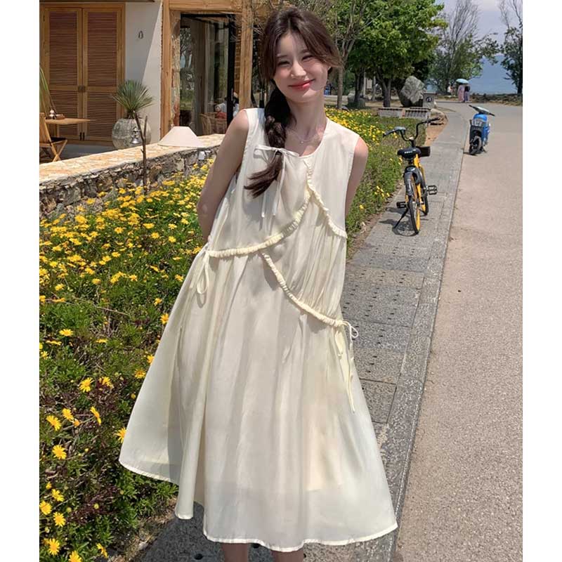 アイボリーノースリーブワンピース