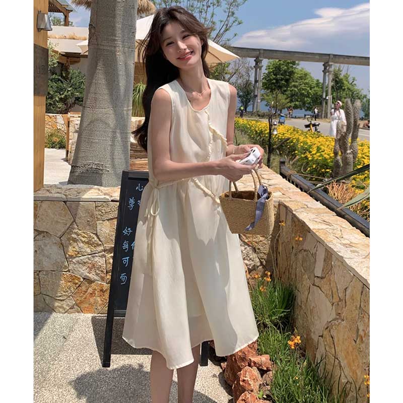 アイボリーノースリーブワンピース