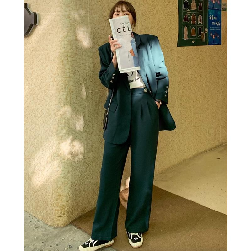 ダークグリーンセットアップスーツ