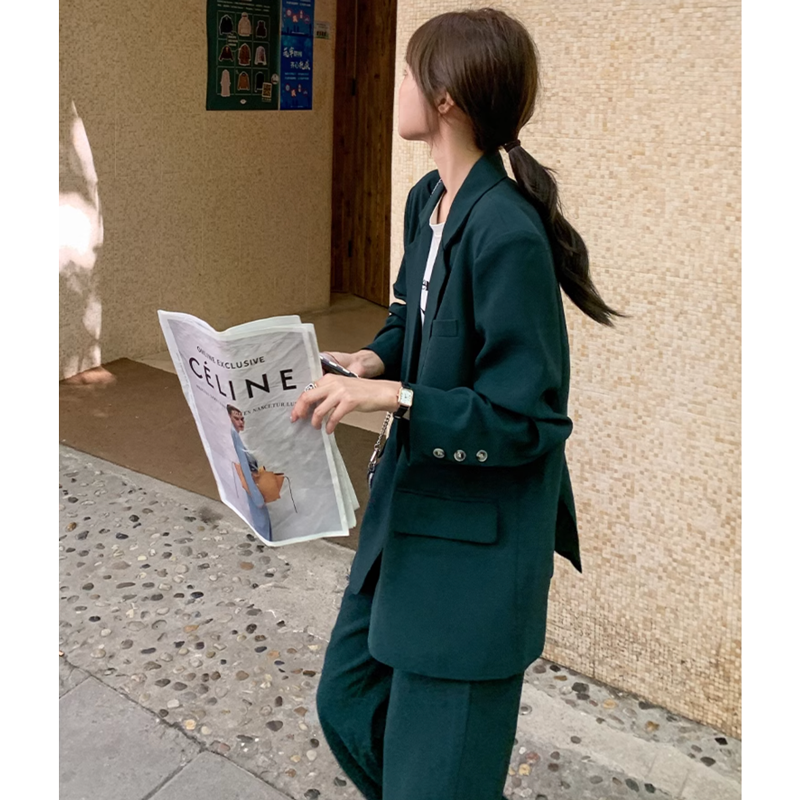 ダークグリーンセットアップスーツ