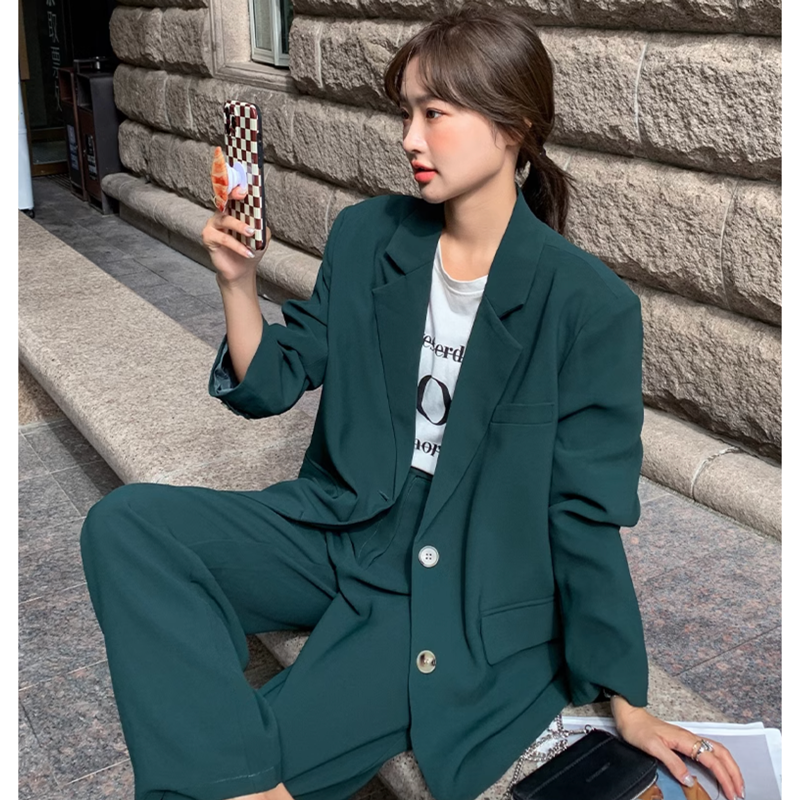 ダークグリーンセットアップスーツ