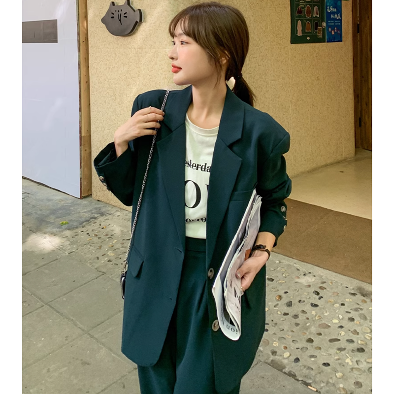 ダークグリーンセットアップスーツ