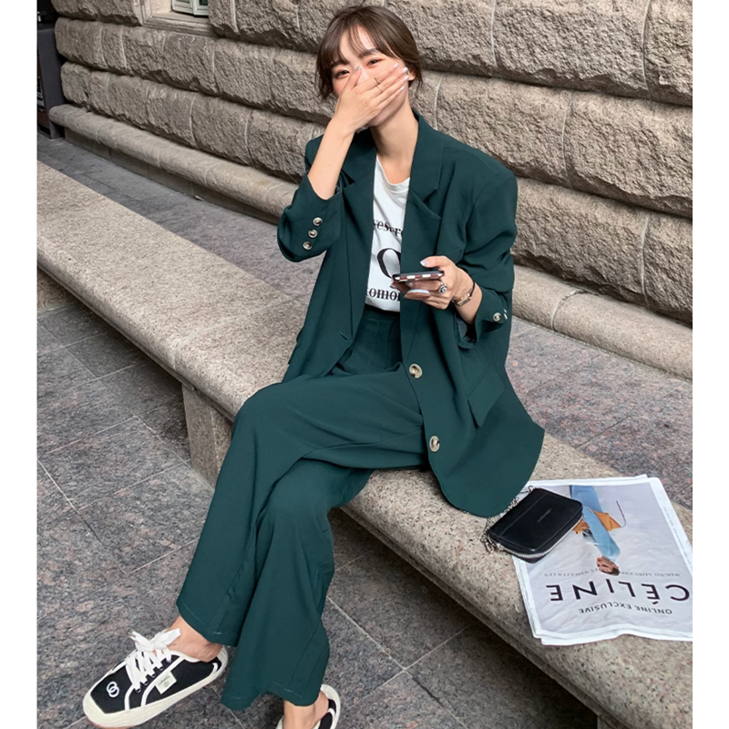 ダークグリーンセットアップスーツ