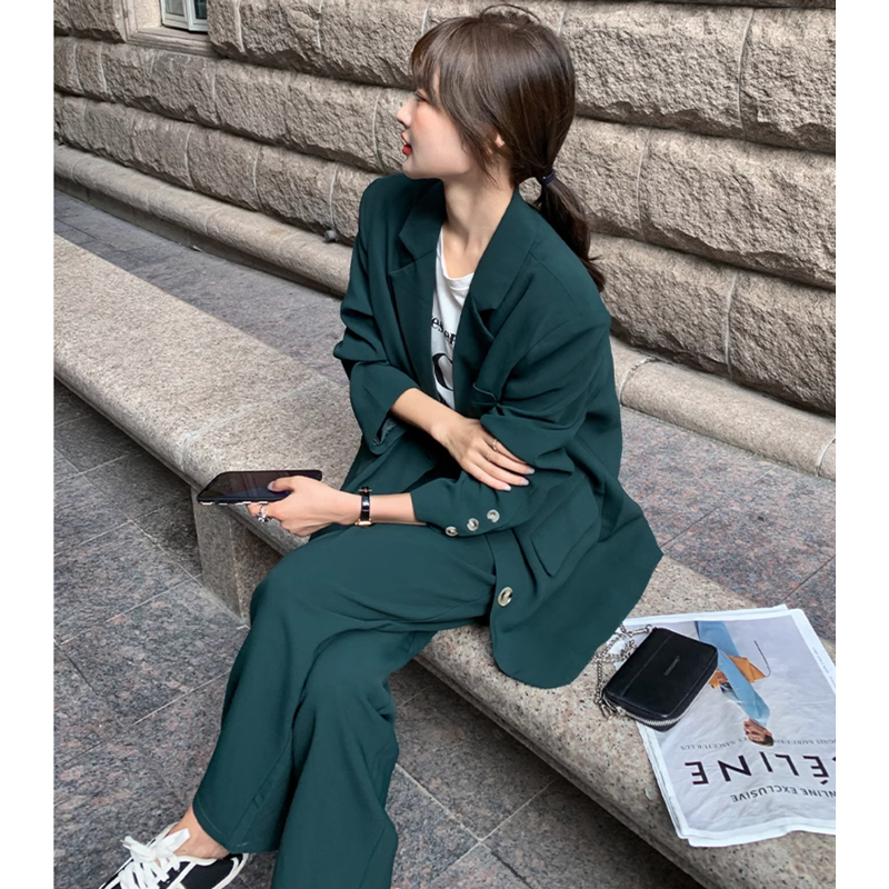 ダークグリーンセットアップスーツ