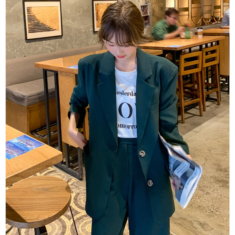 ダークグリーンセットアップスーツ