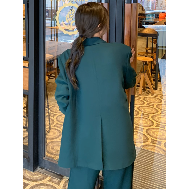 ダークグリーンセットアップスーツ