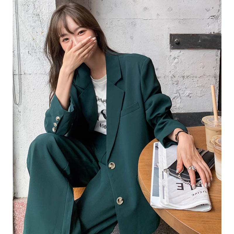 ダークグリーンセットアップスーツ