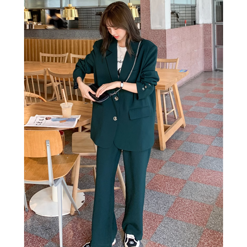 ダークグリーンセットアップスーツ