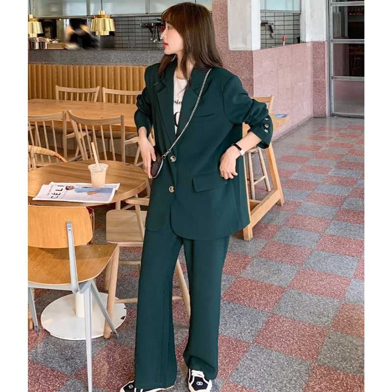 ダークグリーンセットアップスーツ