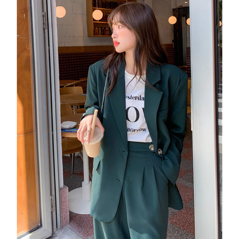 ダークグリーンセットアップスーツ