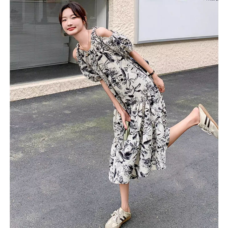 オープンショルダーボタニカルワンピース