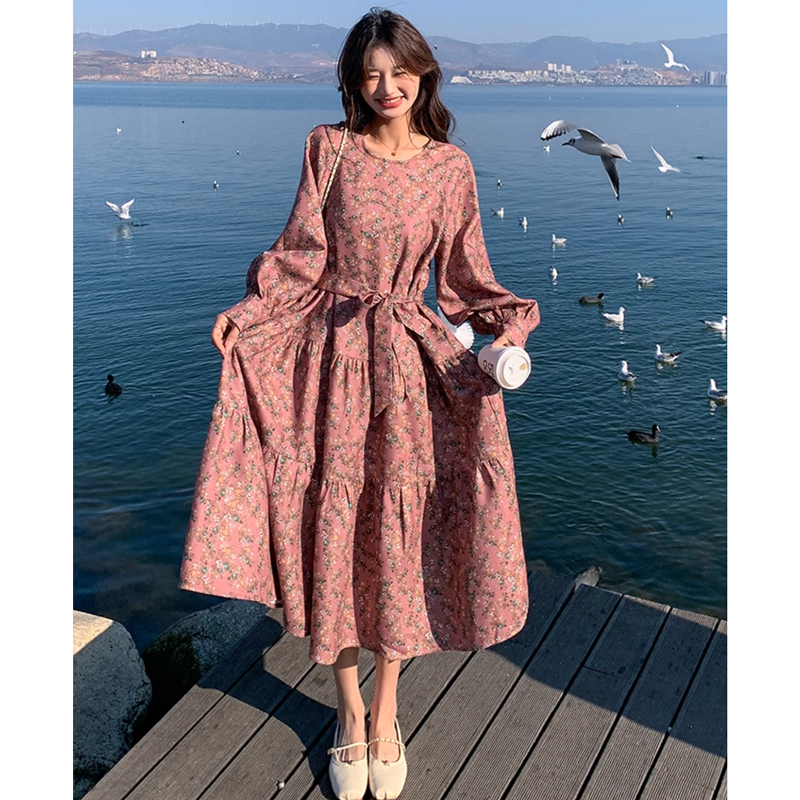小花柄ティアードワンピース