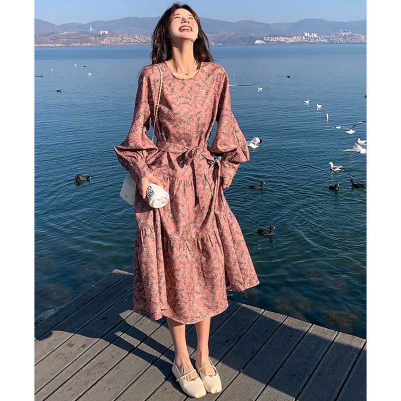 小花柄ティアードワンピース