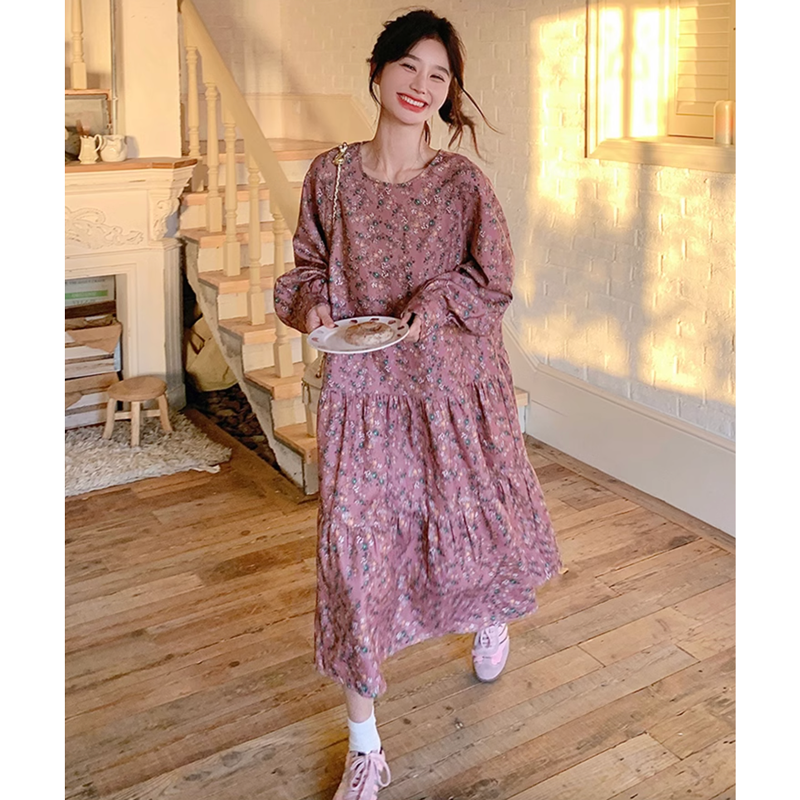 小花柄ティアードワンピース