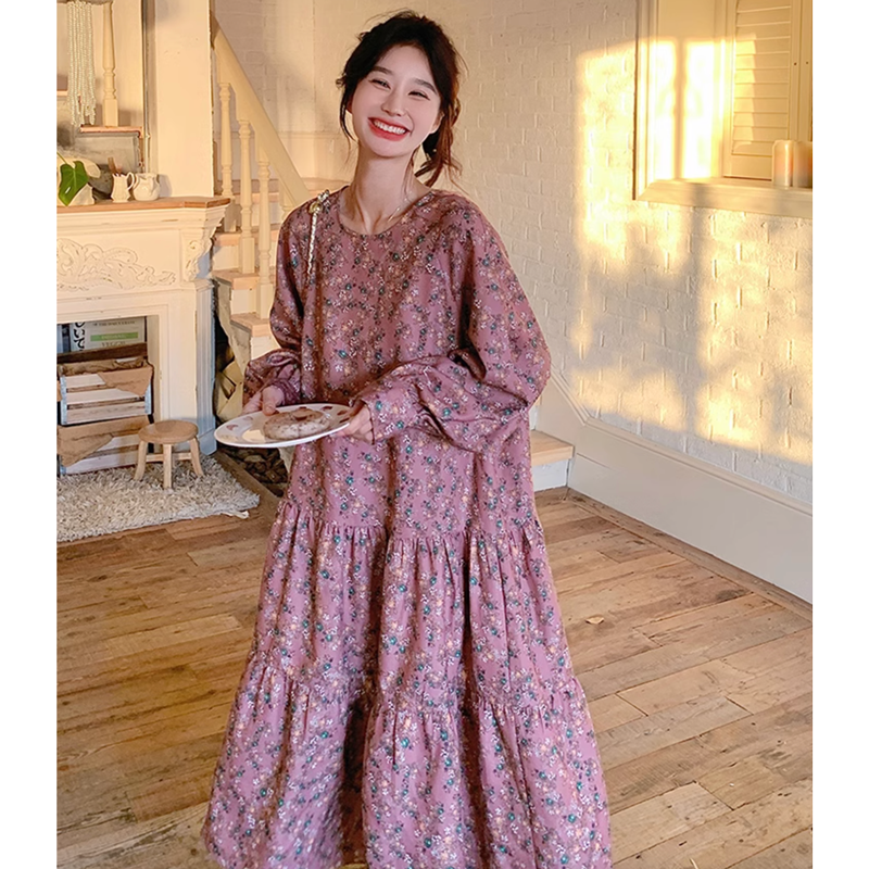 小花柄ティアードワンピース