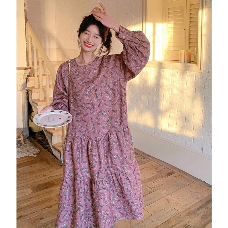 小花柄ティアードワンピース
