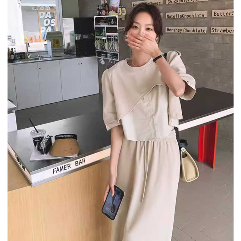 ペールカラーカジュアルセットアップ