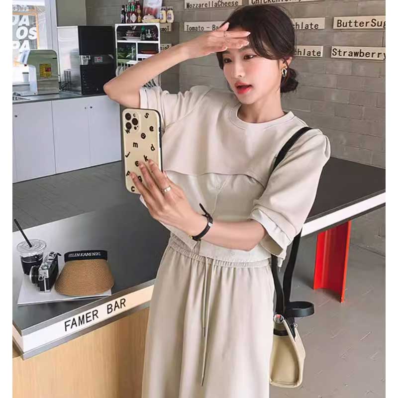 ペールカラーカジュアルセットアップ