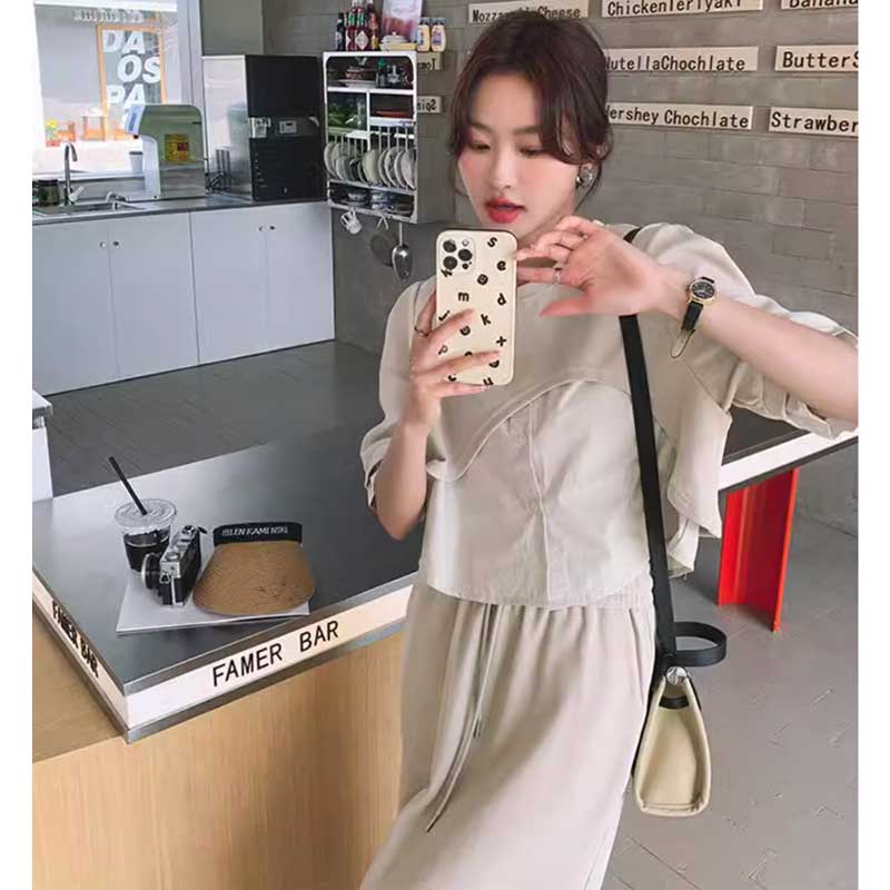 ペールカラーカジュアルセットアップ