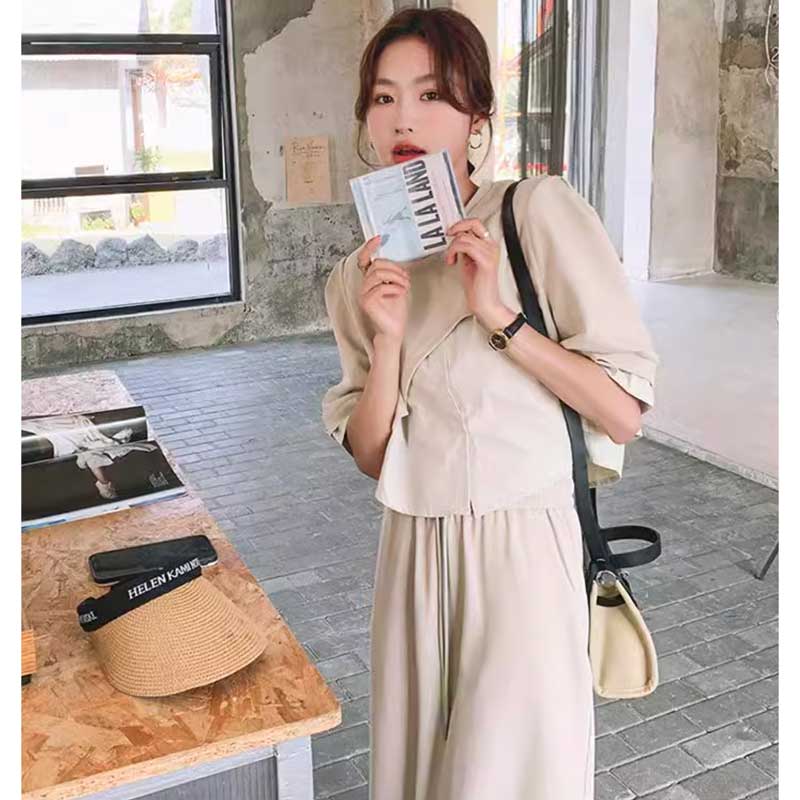 ペールカラーカジュアルセットアップ