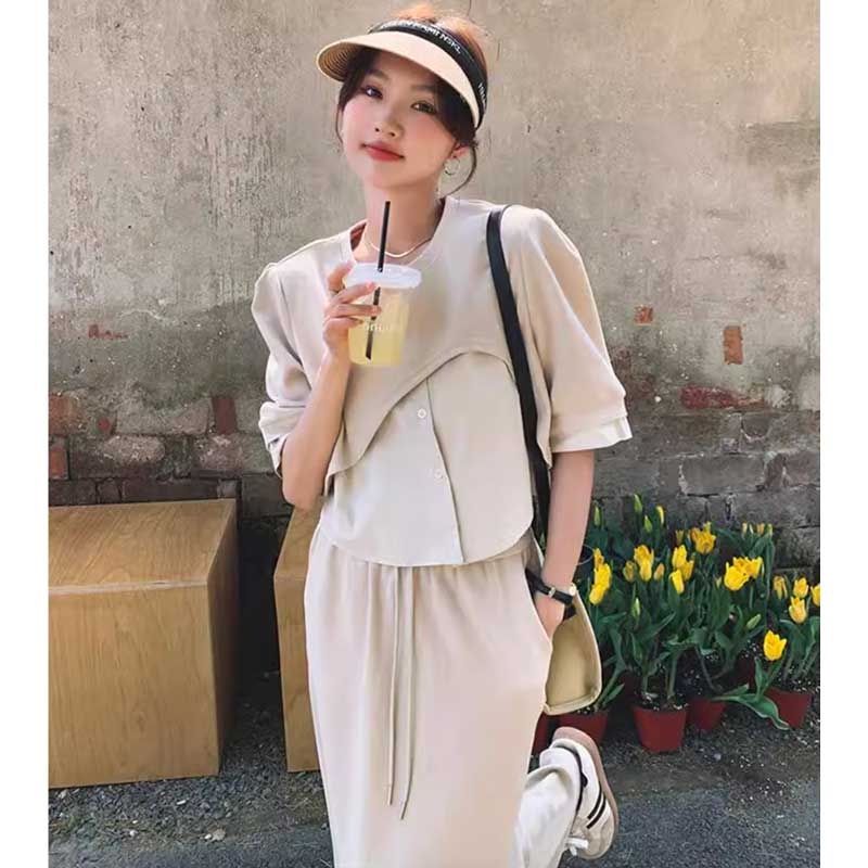 ペールカラーカジュアルセットアップ