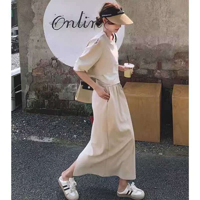 ペールカラーカジュアルセットアップ