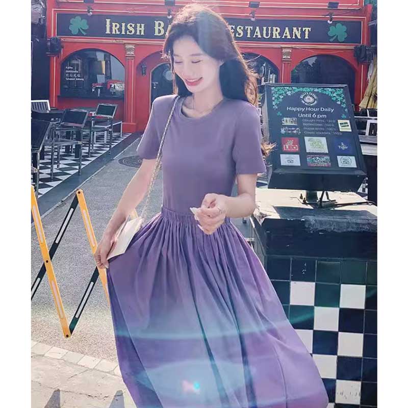 バックオープンワンピース