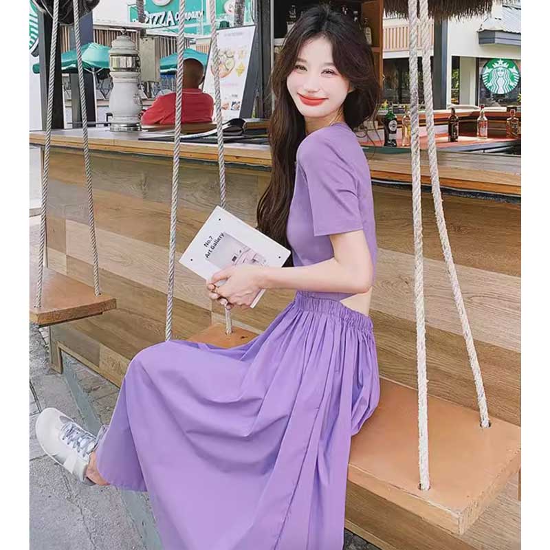 バックオープンワンピース