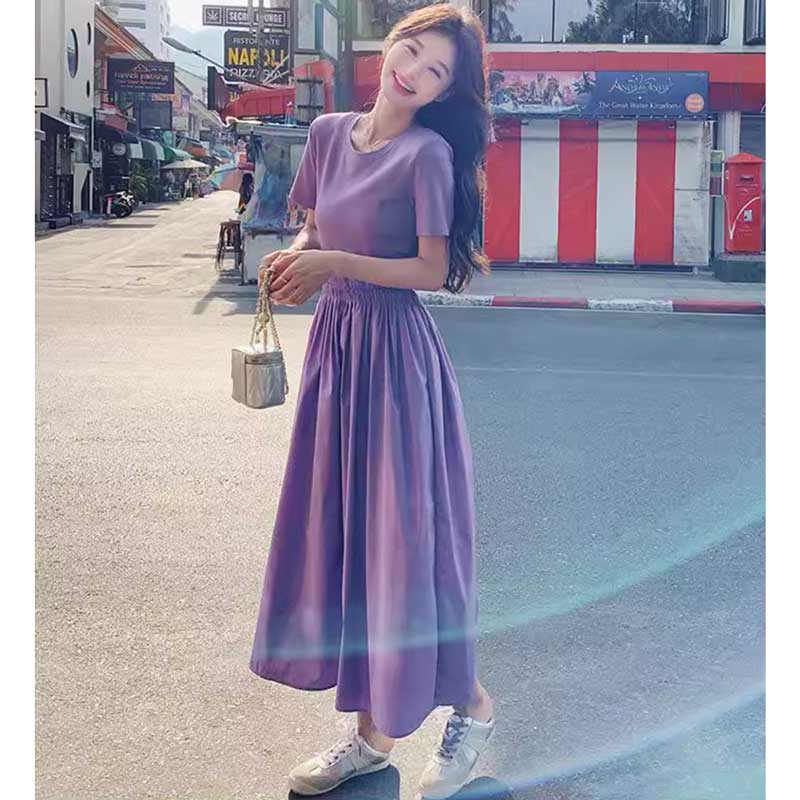 バックオープンワンピース