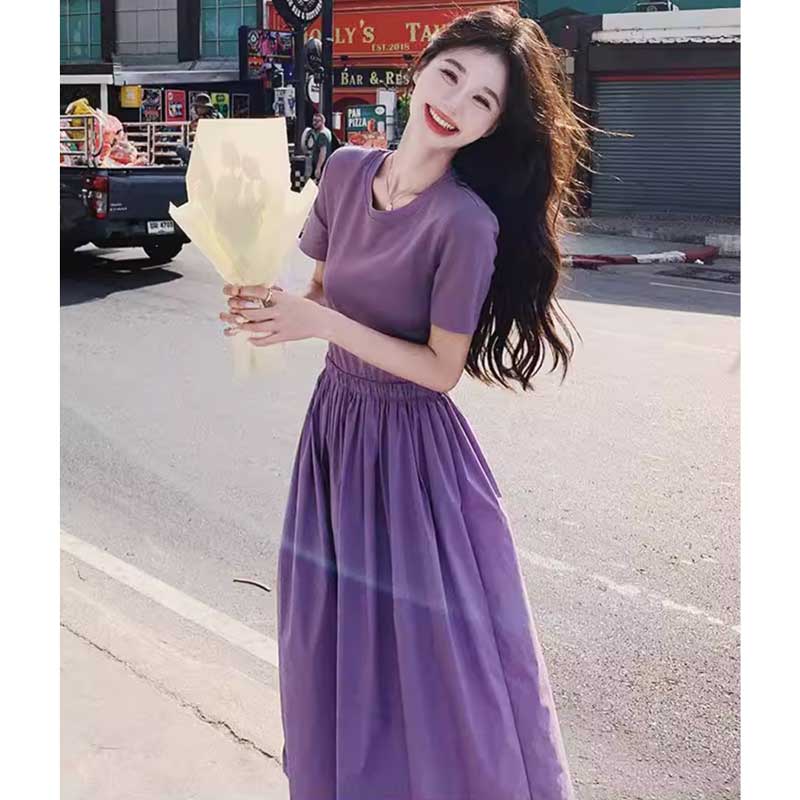 バックオープンワンピース