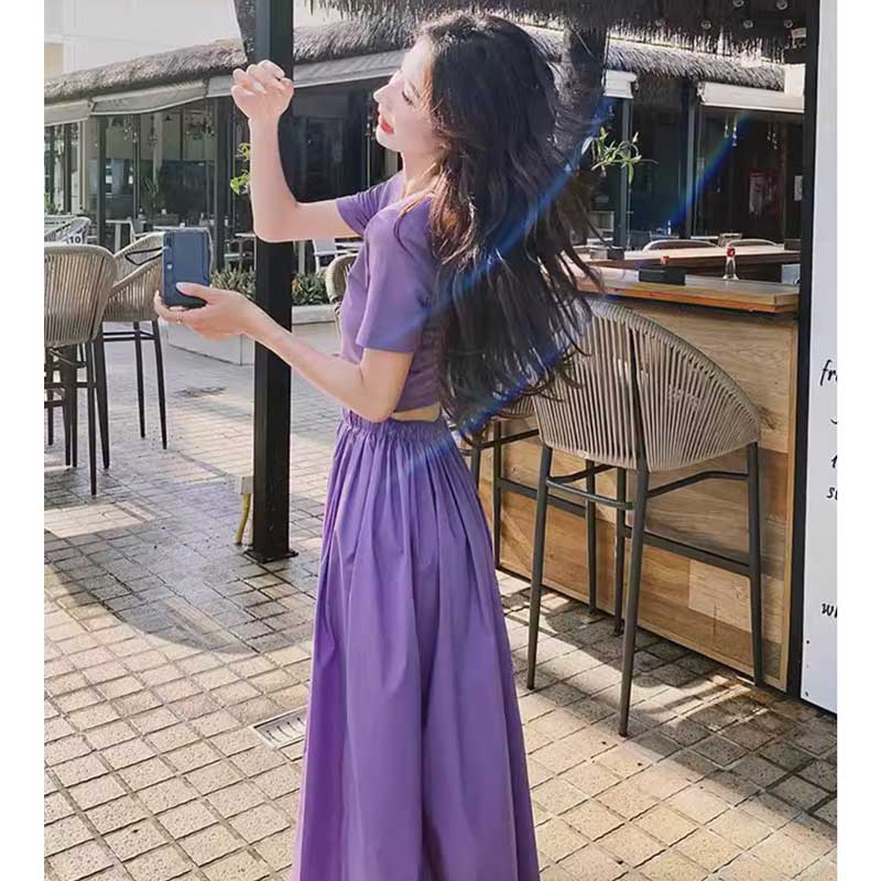 バックオープンワンピース