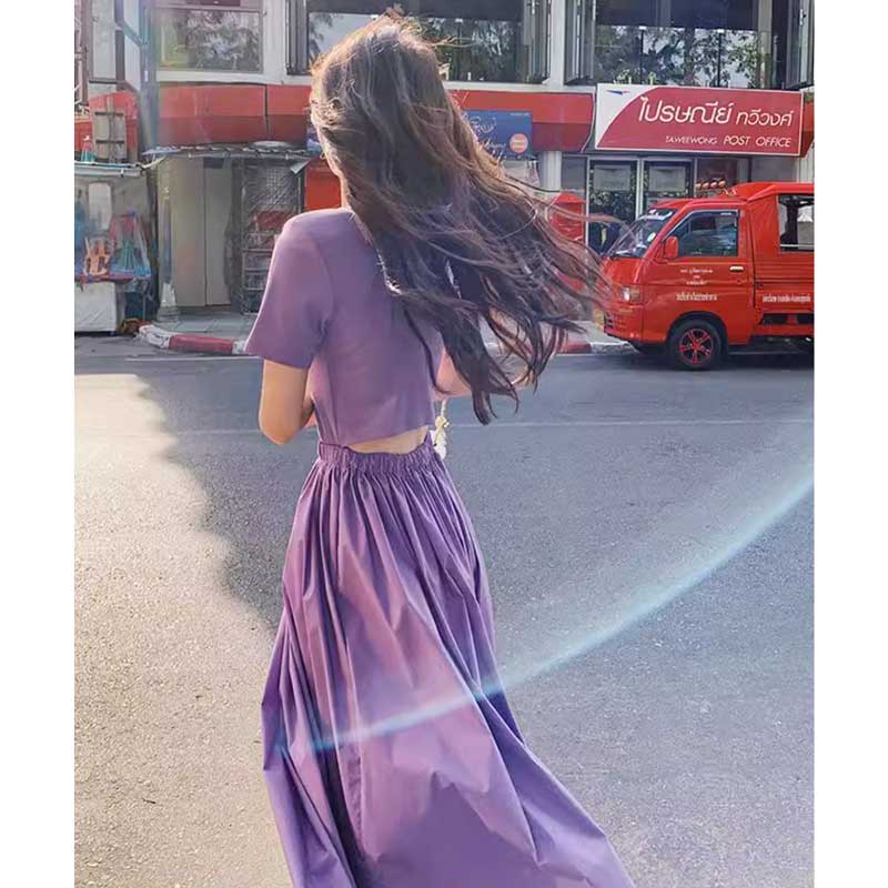 バックオープンワンピース