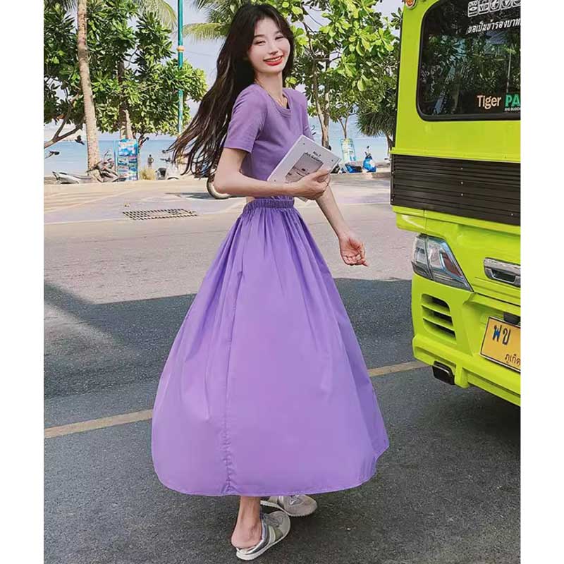 バックオープンワンピース