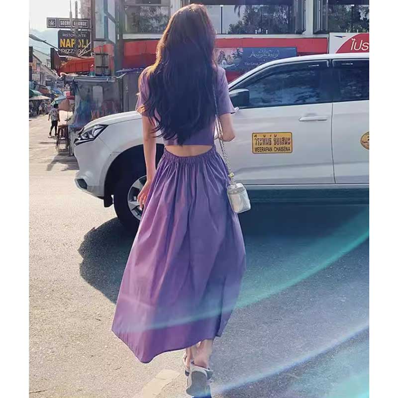 バックオープンワンピース