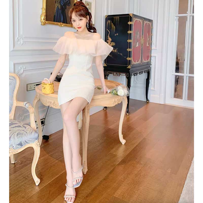 オフショルダーフリルワンピース