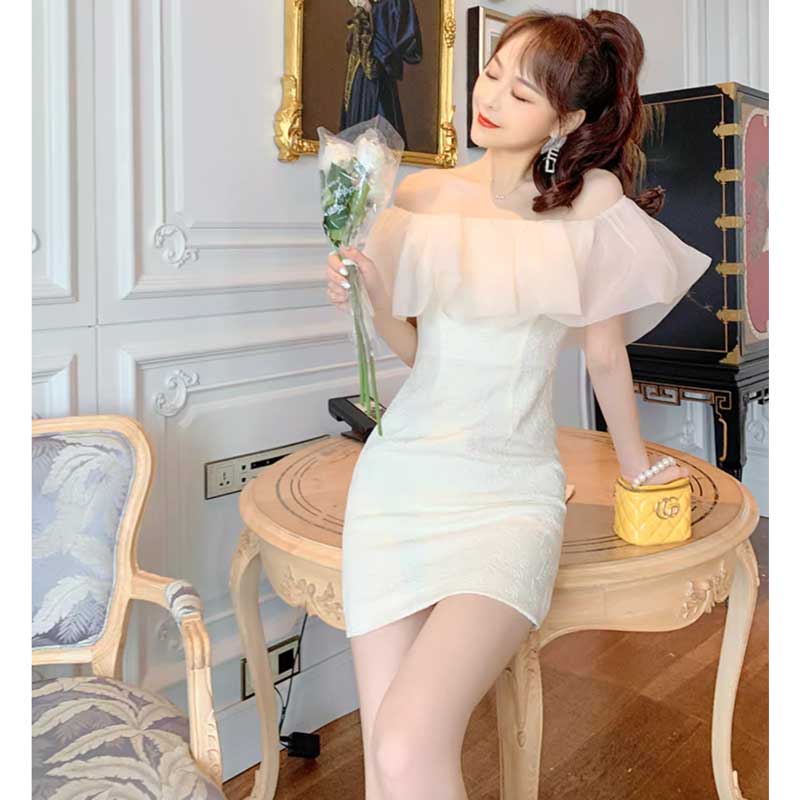 オフショルダーフリルワンピース