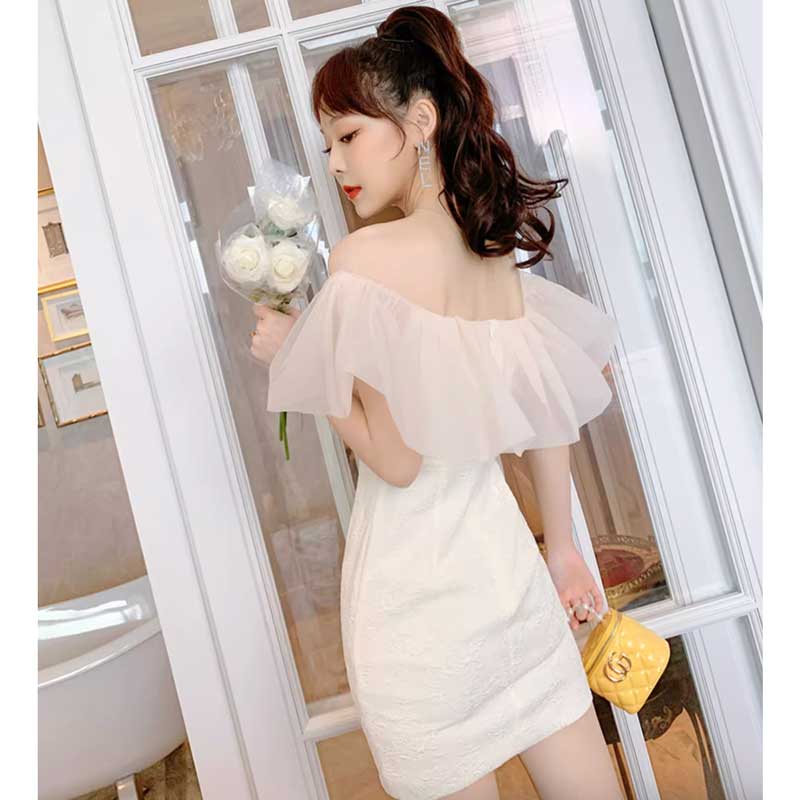 オフショルダーフリルワンピース