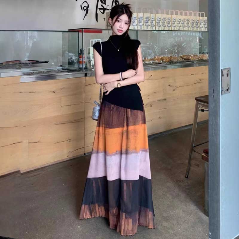 ノースリーブニット×グラデーションスカート