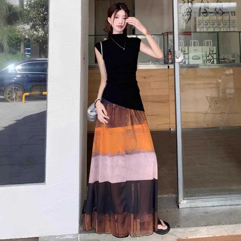 ノースリーブニット×グラデーションスカート